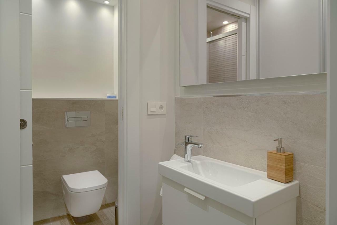 Suncity Teatro Premier Apartman Málaga Kültér fotó